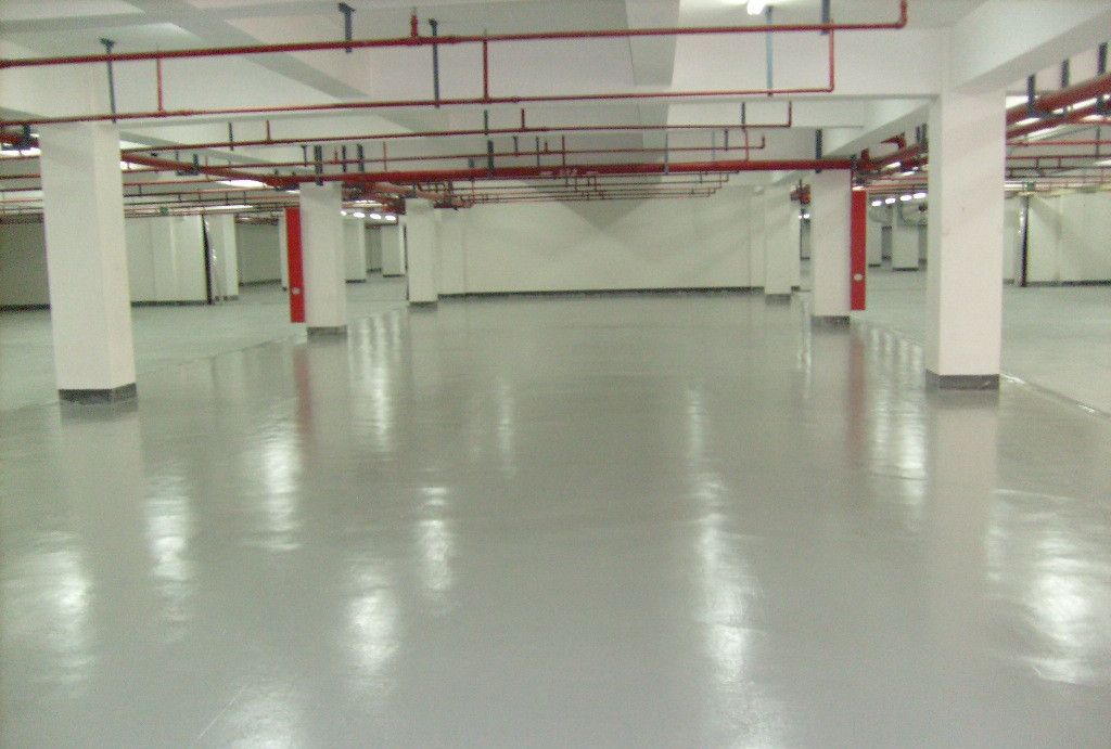 環(huán)氧樹脂砂漿耐磨地坪 性能特點(diǎn)與應(yīng)用實(shí)踐